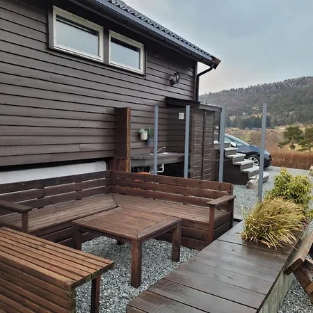 Emberland Vannet , * Sveio