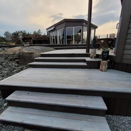 Emberland Vannet , * Sveio